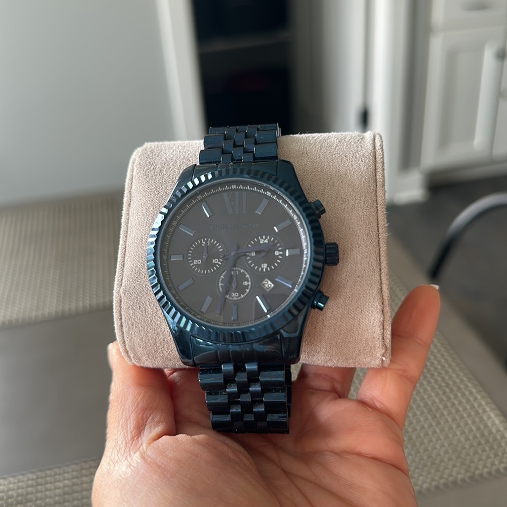 Mens Blue Michael Kors Watch! - Picture 2 of 3